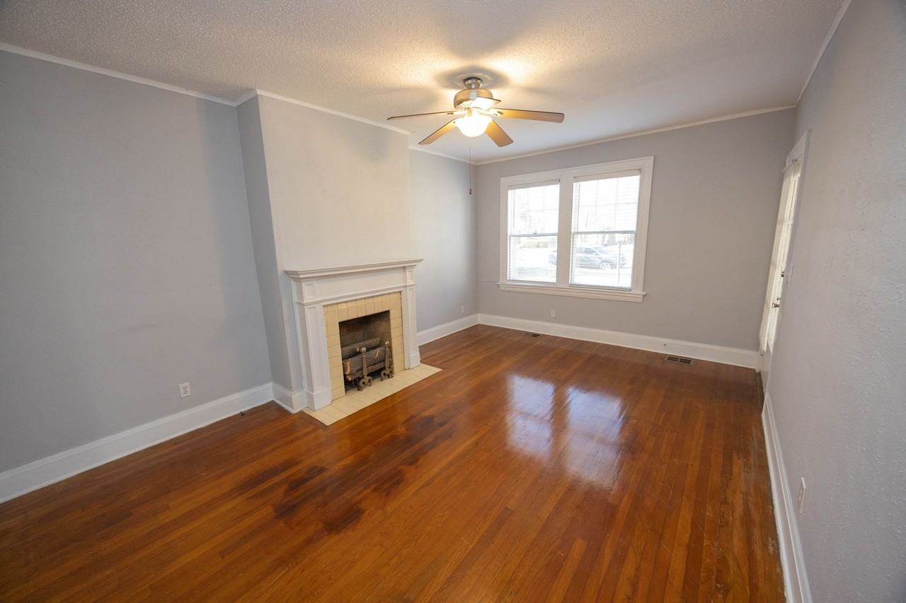 3355 Lexington Rd - Photo 5 of 15