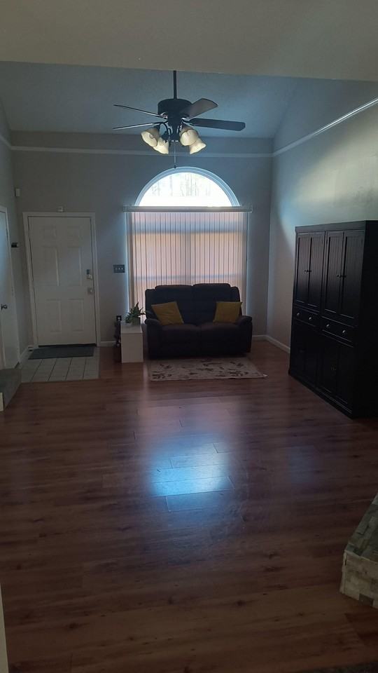 Bennetts End - Photo 4 of 14