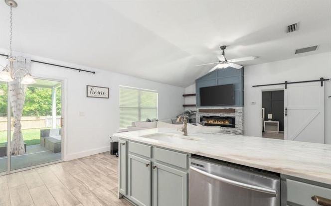 952 Beckingham Drive - Photo 5 of 17