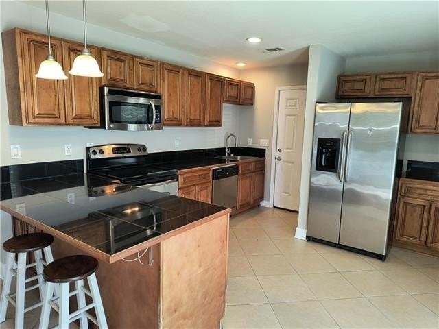 433 35th St - Photo 5 of 18