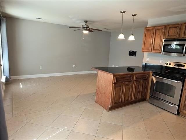 433 35th St - Photo 7 of 18