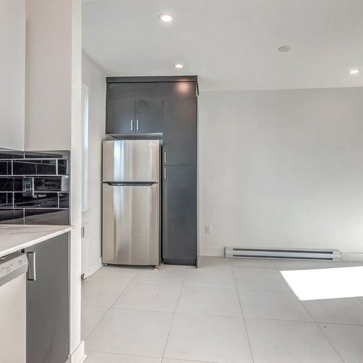 5830 Chemin de la Côte Saint Luc - Photo 7 of 19