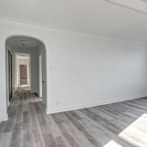 5830 Chemin de la Côte Saint Luc - Photo 6 of 19