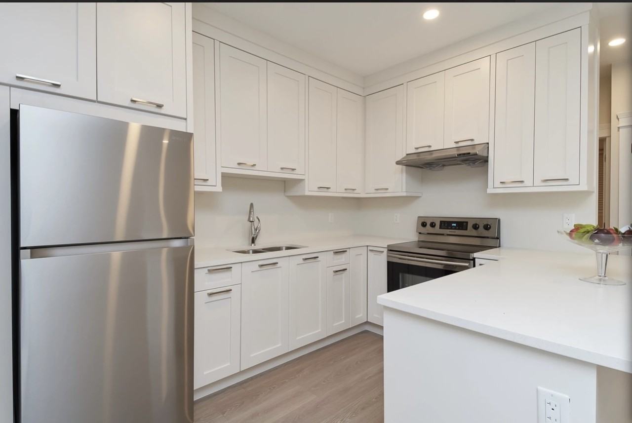 2751 164 Street - Photo 3 of 9