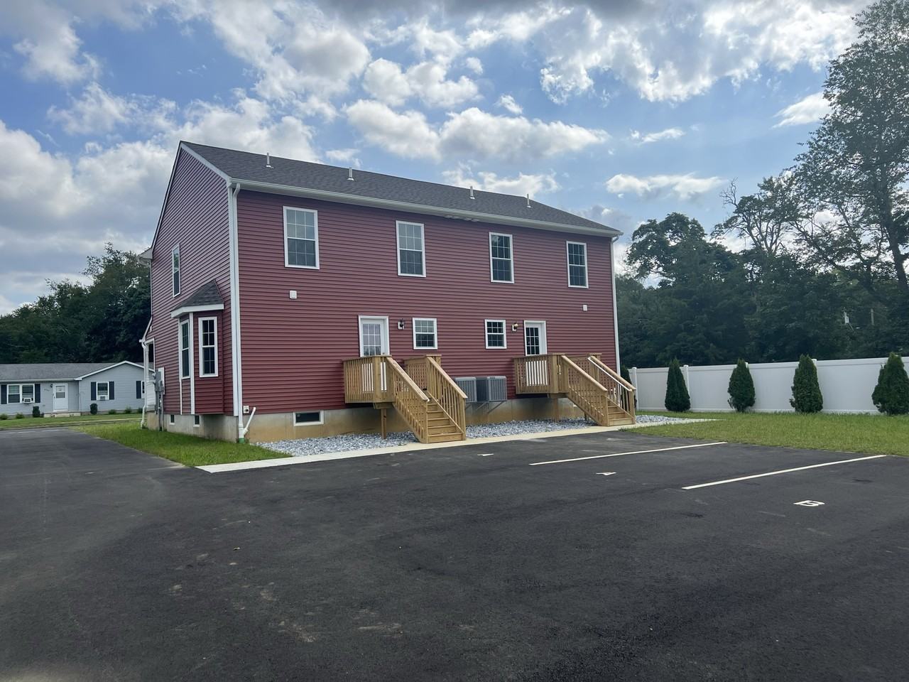 255 W Chestnut St #B - Photo 2 of 11