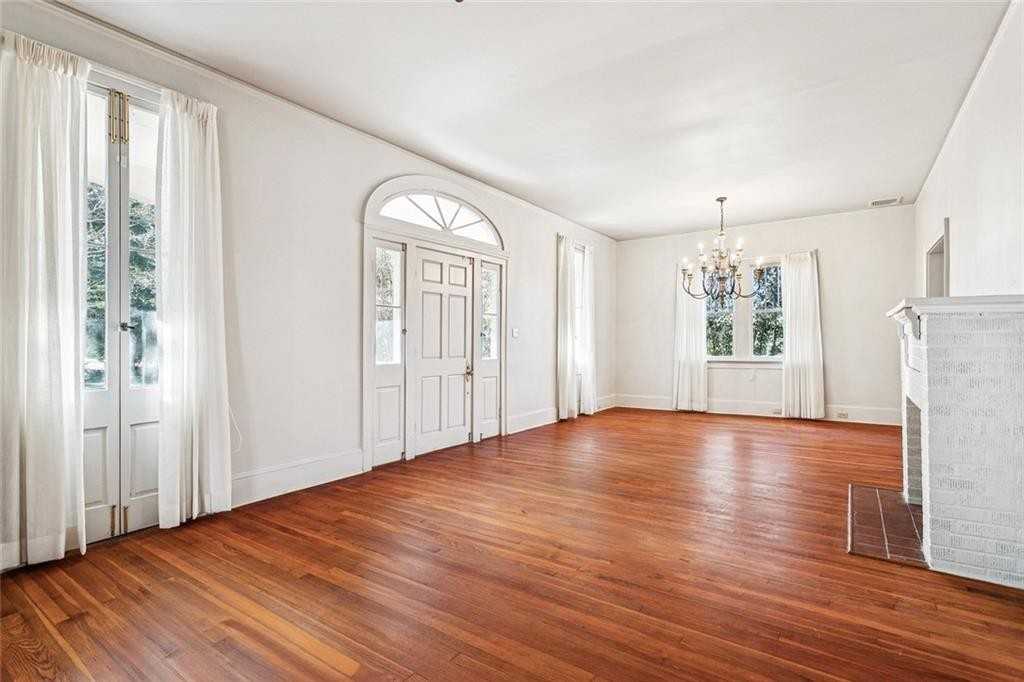 128 W 22nd Ave - Photo 3 of 20