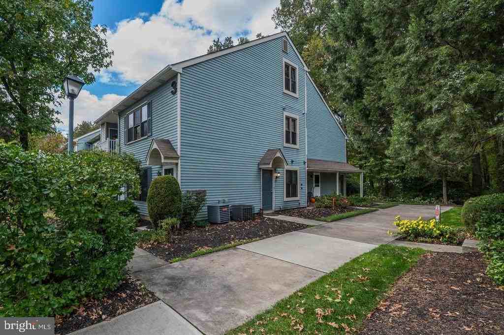 121 Arden Ct ##A - Photo 2 of 19