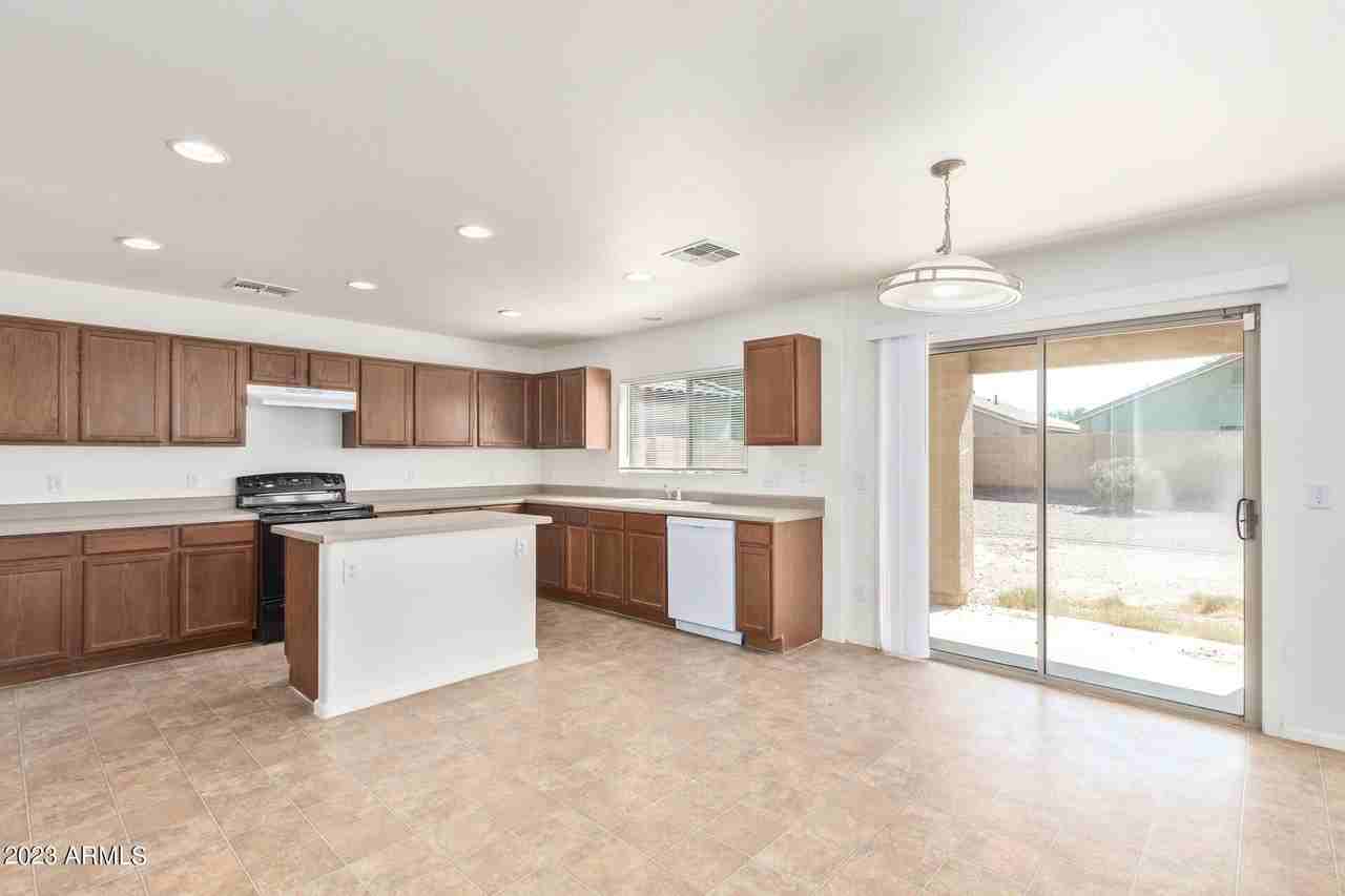 45607 W Amsterdam Rd - Photo 7 of 30