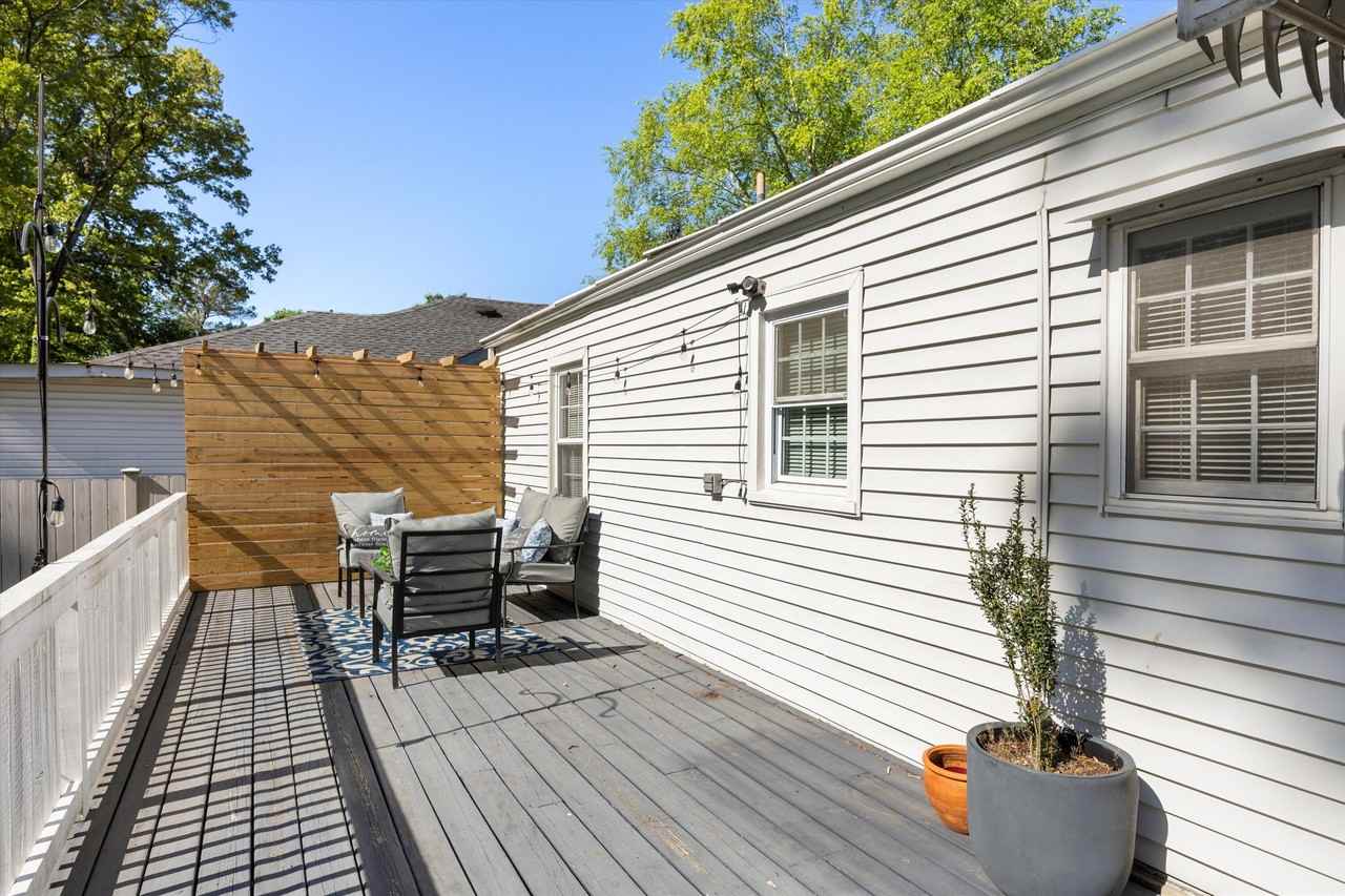 108 S Saint Marks Ave - Photo 7 of 30