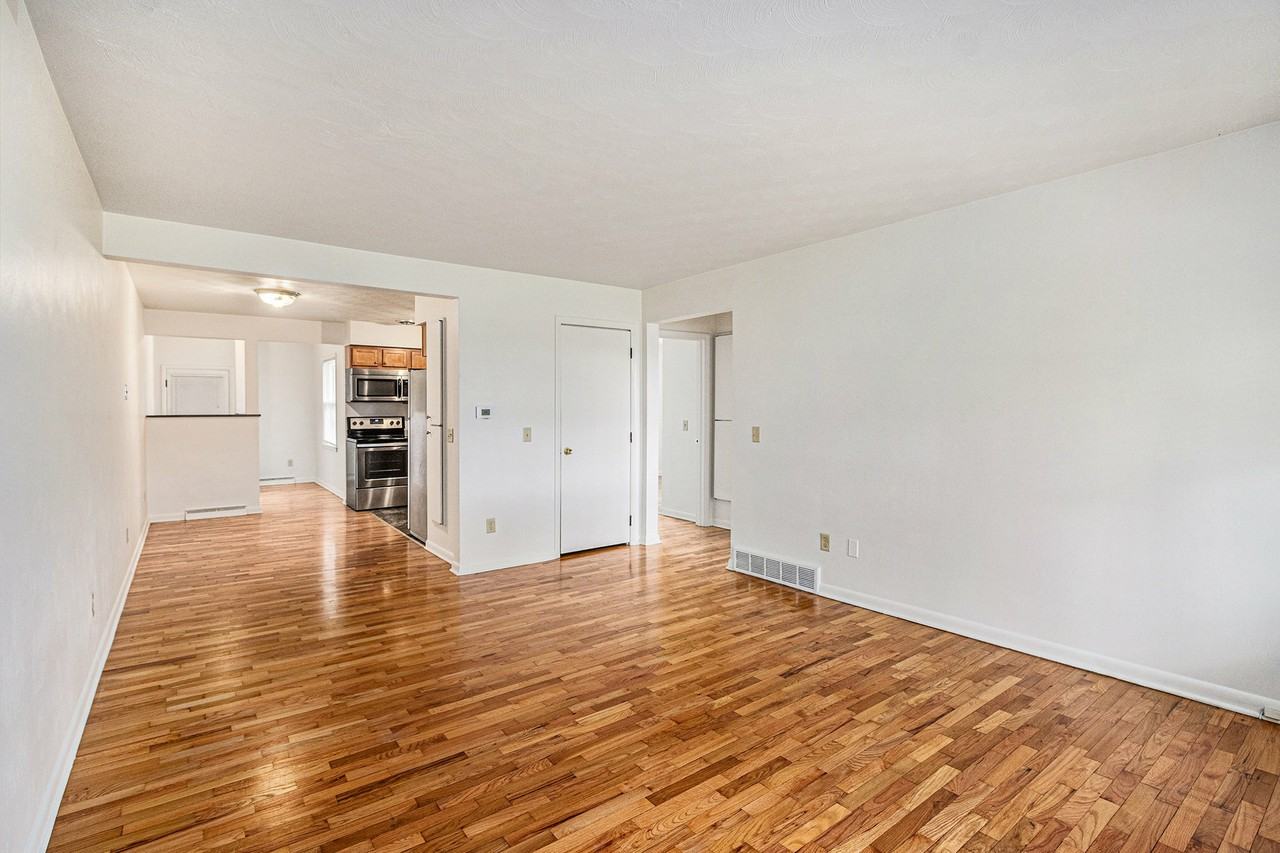 11720 Portage Rd #11720 - Photo 4 of 17