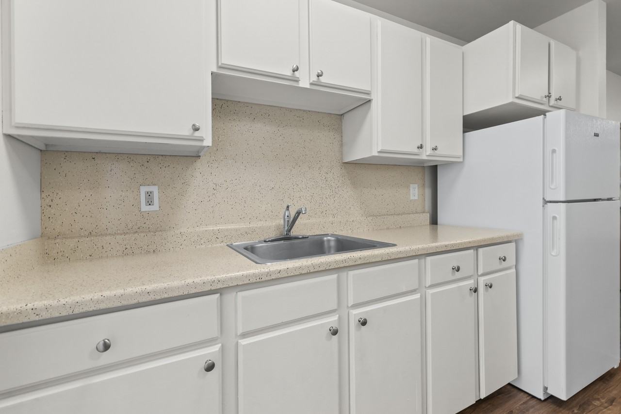 Sortun Court Townhomes - Photo 4 of 18
