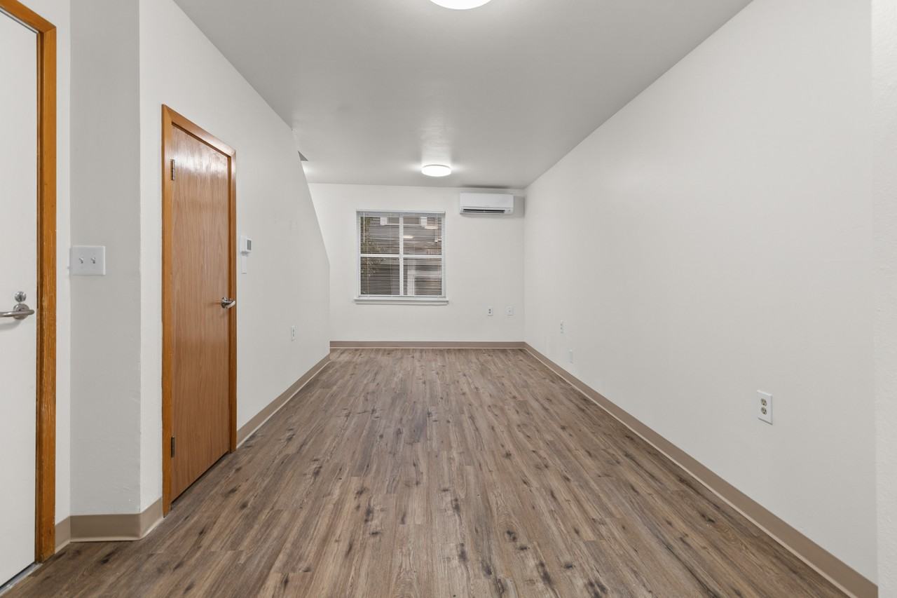 Sortun Court Townhomes - Photo 5 of 18
