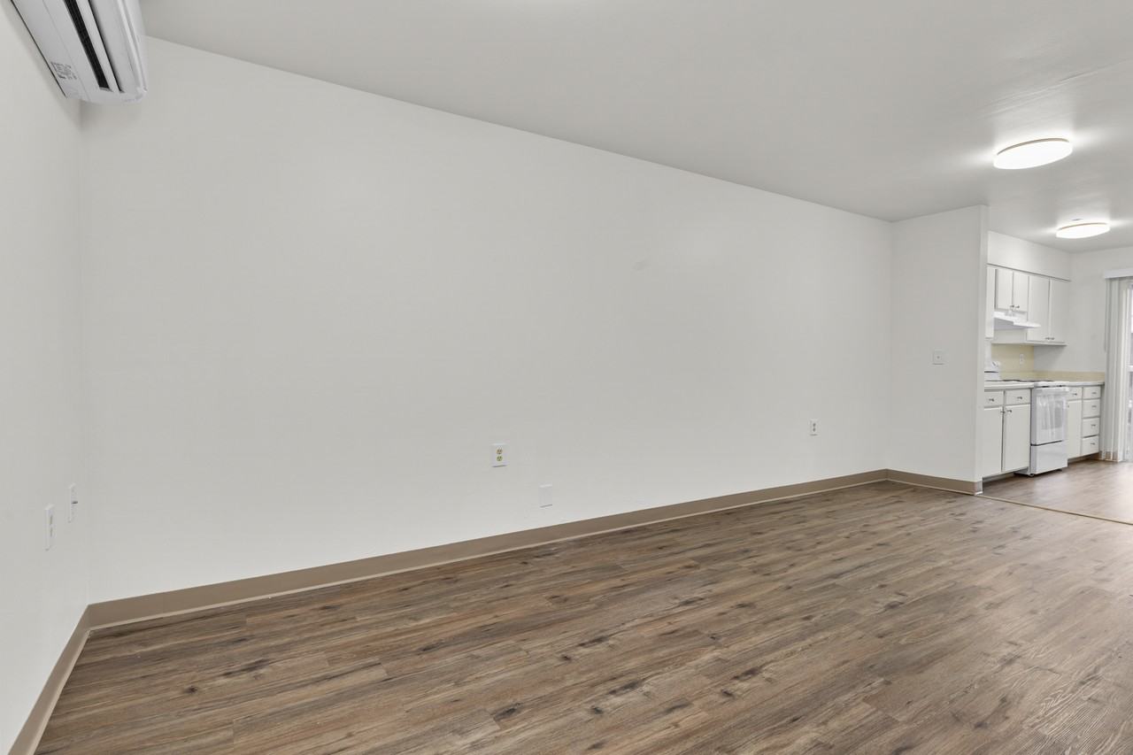 Sortun Court Townhomes - Photo 6 of 18
