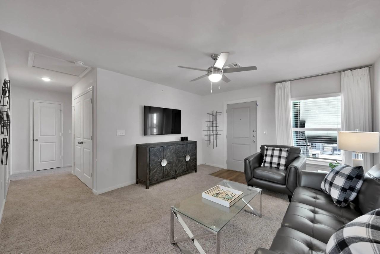 Esperanza at Wild Orchid - Photo 7 of 22