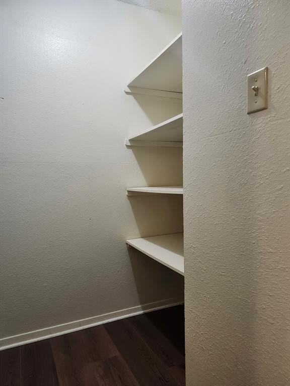 2507 Stella St #C - Photo 3 of 7