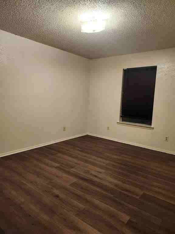 2507 Stella St #C - Photo 6 of 7