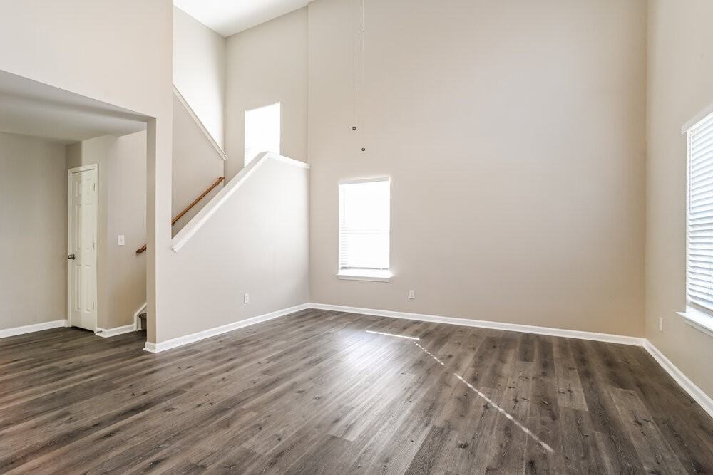 1315 Ben Livingston Rd - Photo 5 of 17