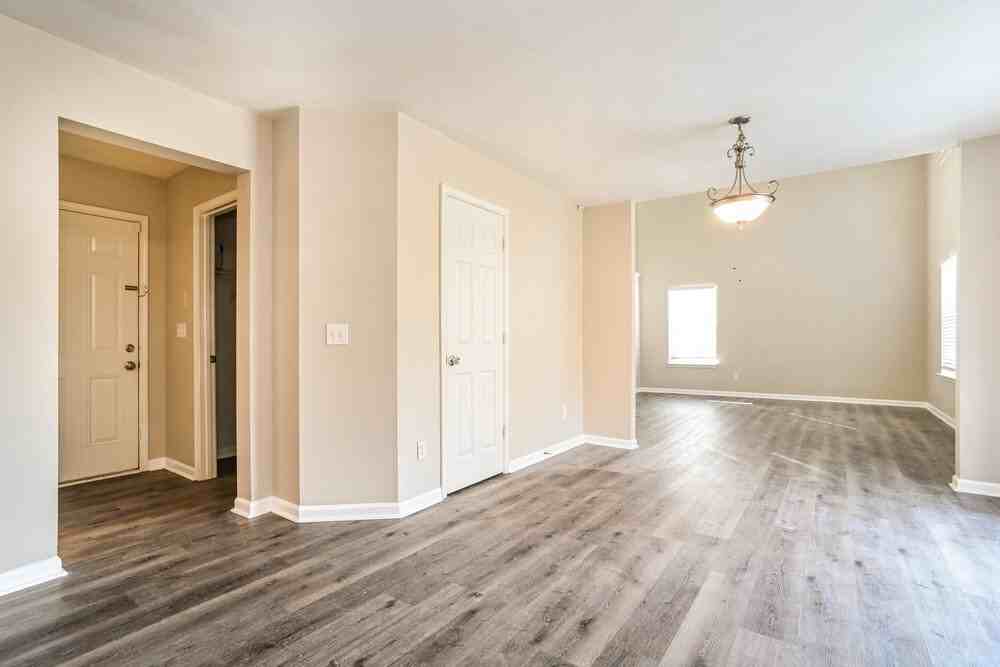 1315 Ben Livingston Rd - Photo 7 of 17