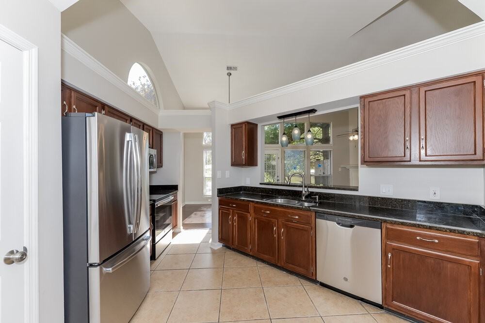 102 Summerwood Ct - Photo 6 of 17