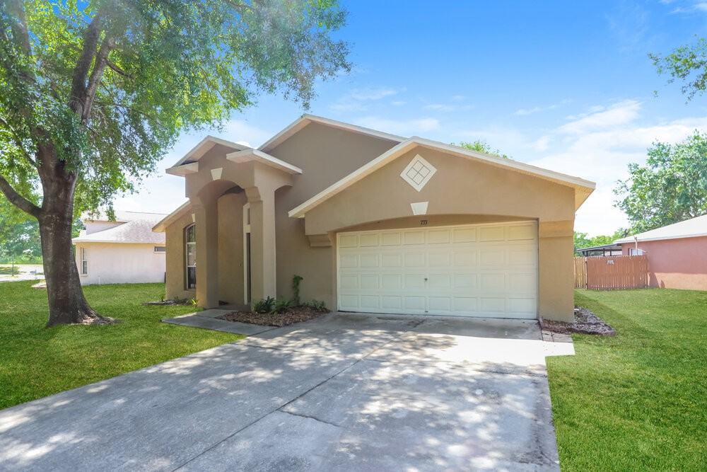 733 Somerstone Dr - Photo 2 of 25