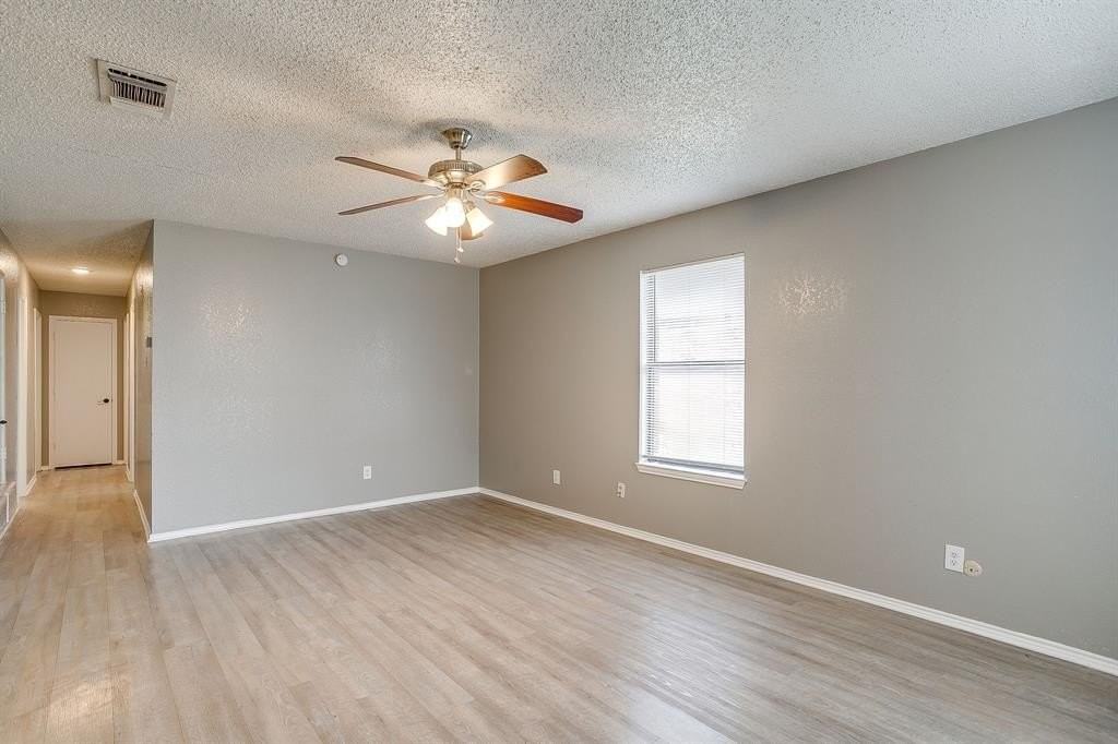 312 Briar Cir W - Photo 5 of 16