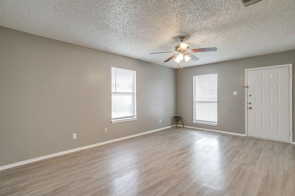 312 Briar Cir W - Photo 6 of 16