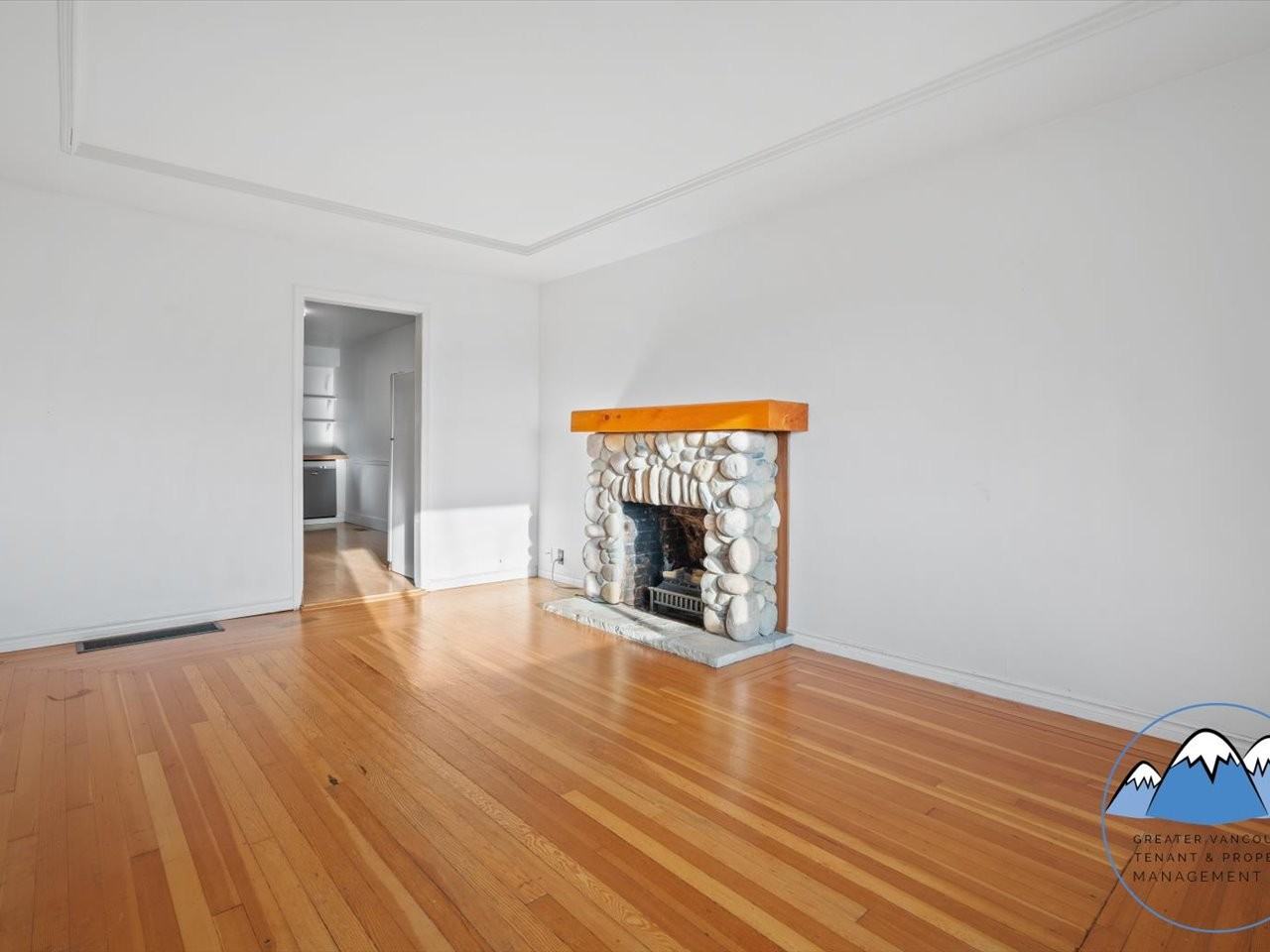 2313 Dublin St - Photo 6 of 50