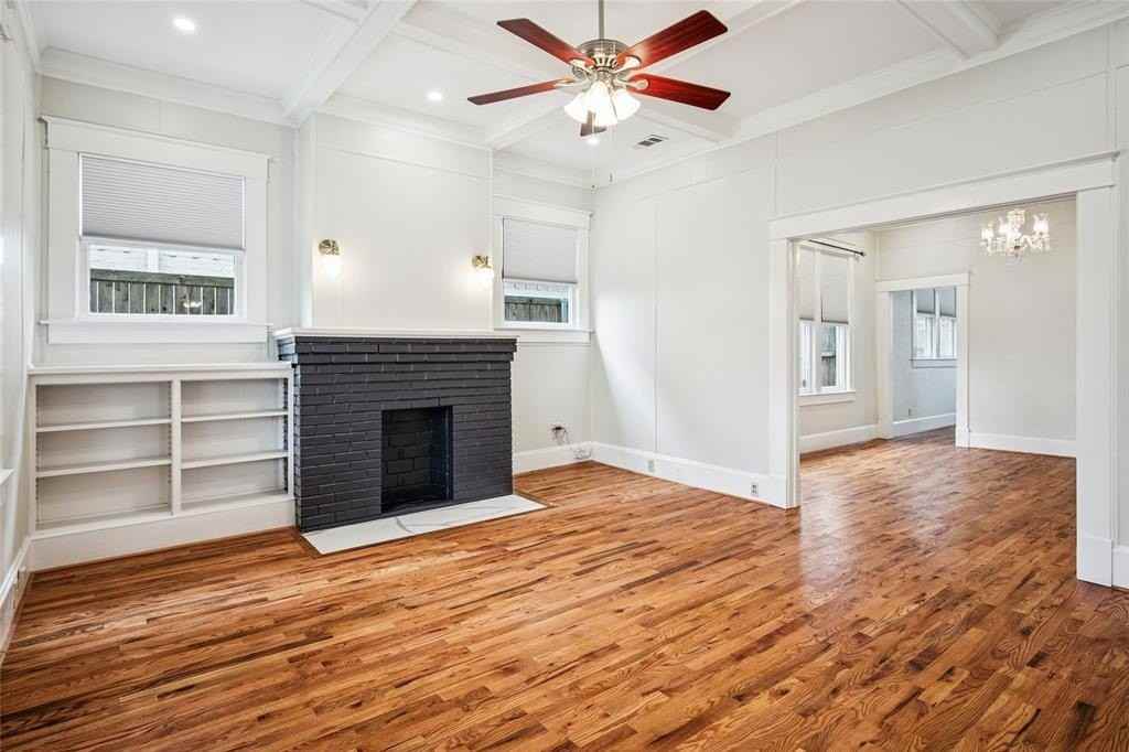 5621 Miller Ave - Photo 4 of 16