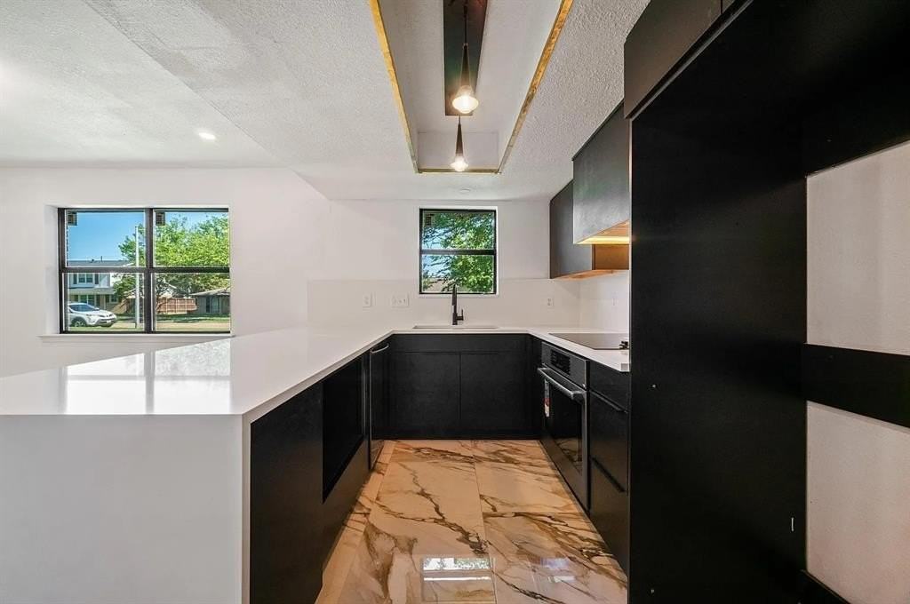 2500 Laurel Ln - Photo 5 of 18