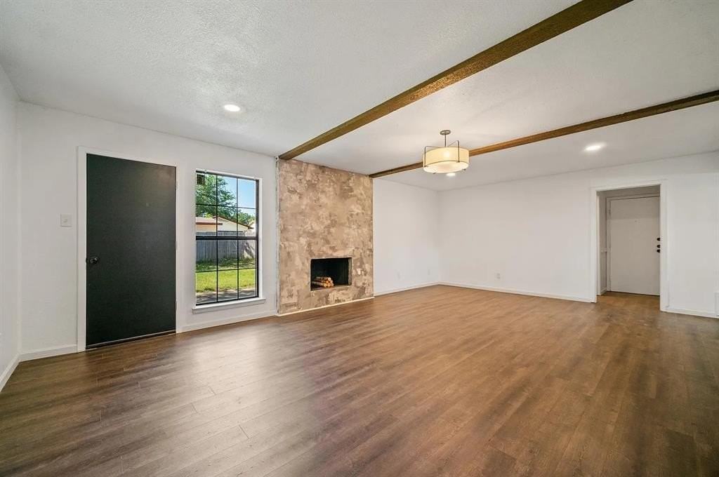 2500 Laurel Ln - Photo 7 of 18