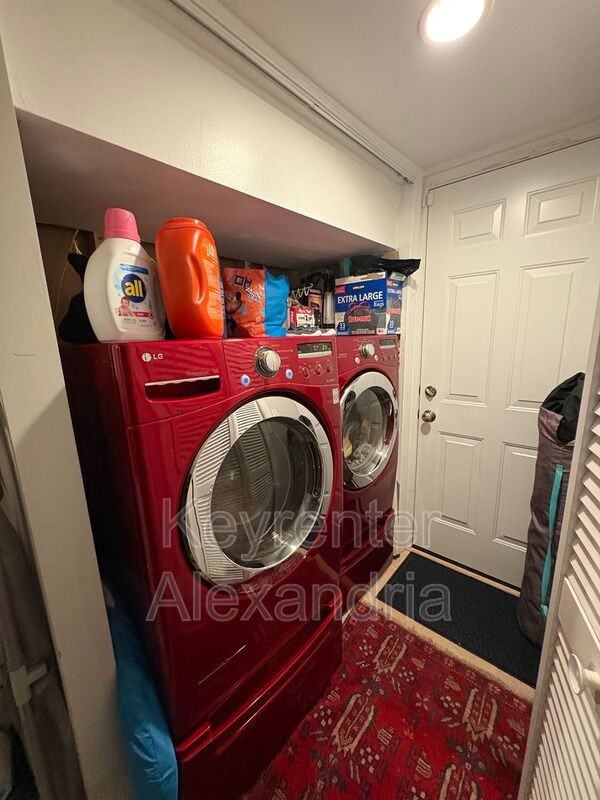 105 Clifford Ave - Photo 7 of 13