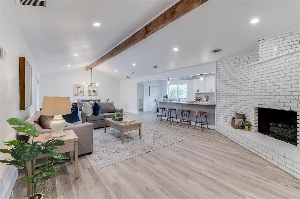 9962 Larchbrook Dr - Photo 6 of 36