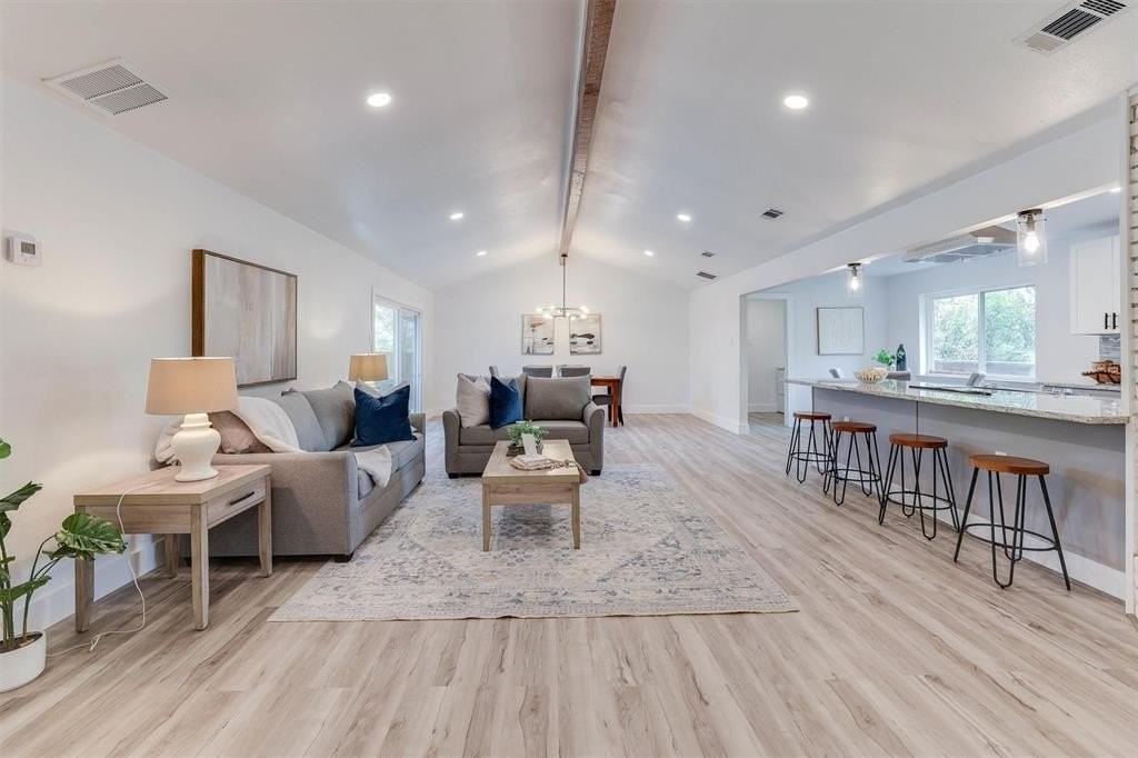 9962 Larchbrook Dr - Photo 7 of 36