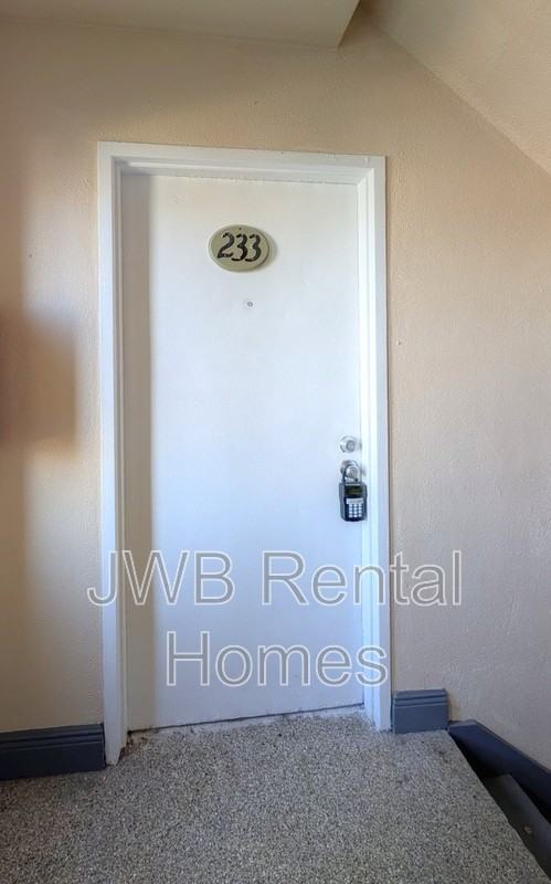 222 16th Ave N - Photo 2 of 17