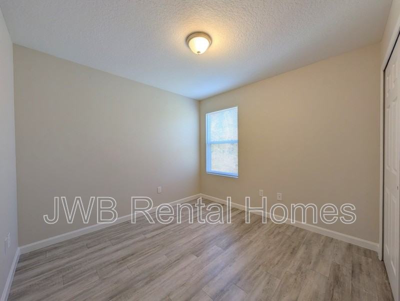 10353 Seal Rd - Photo 7 of 18