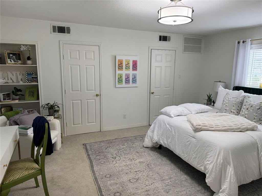 4538 Roland Ave #4 - Photo 6 of 9