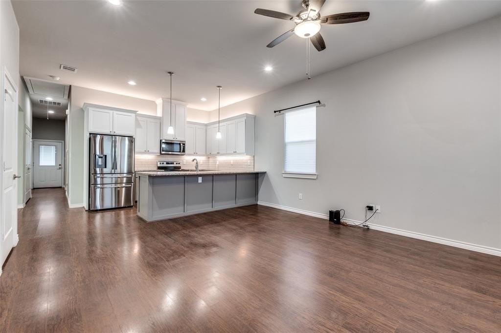 2727 Foreman St - Photo 2 of 12