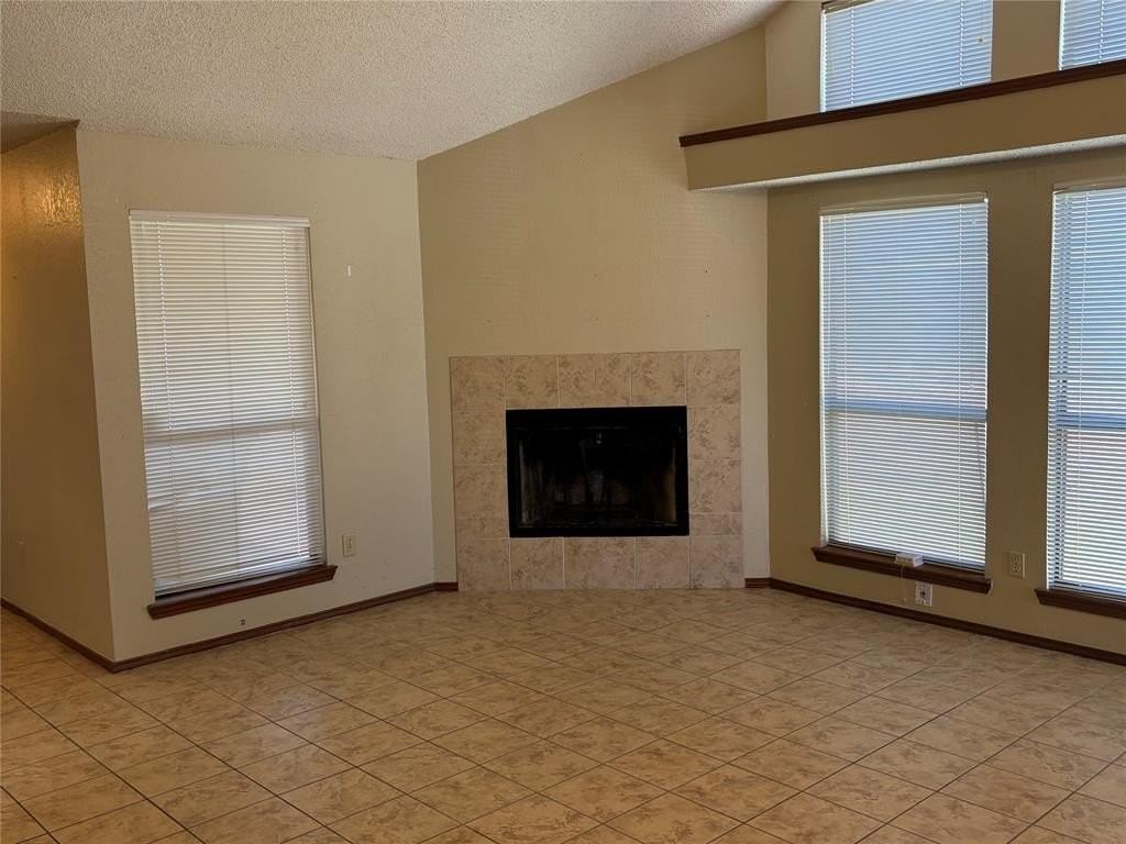 4748 Veronica Cir - Photo 2 of 14