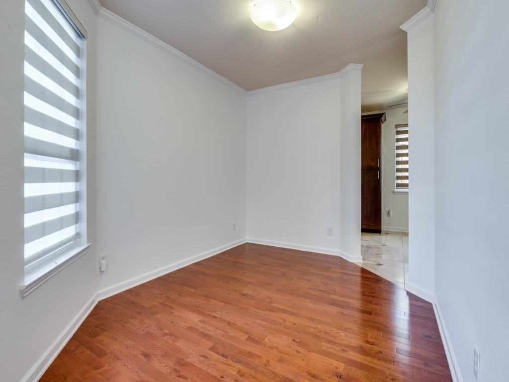 3124 Deleon Dr - Photo 5 of 32