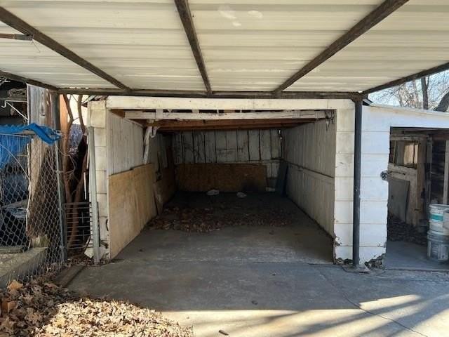 714 N Commerce St - Photo 3 of 19