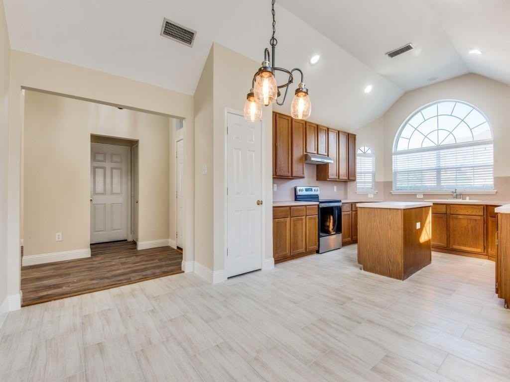 2336 Red Maple Rd - Photo 5 of 12