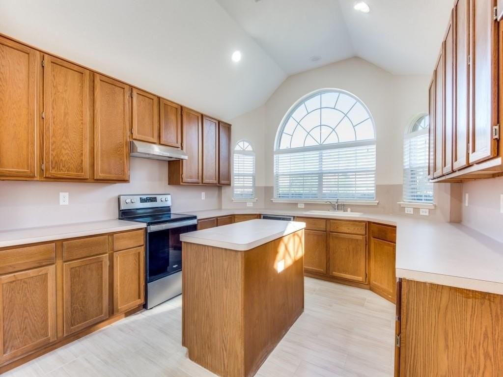 2336 Red Maple Rd - Photo 6 of 12