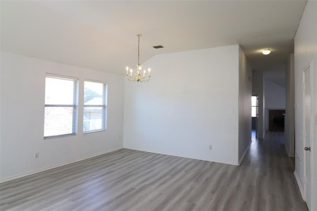 930 Silver Sage Dr - Photo 3 of 26