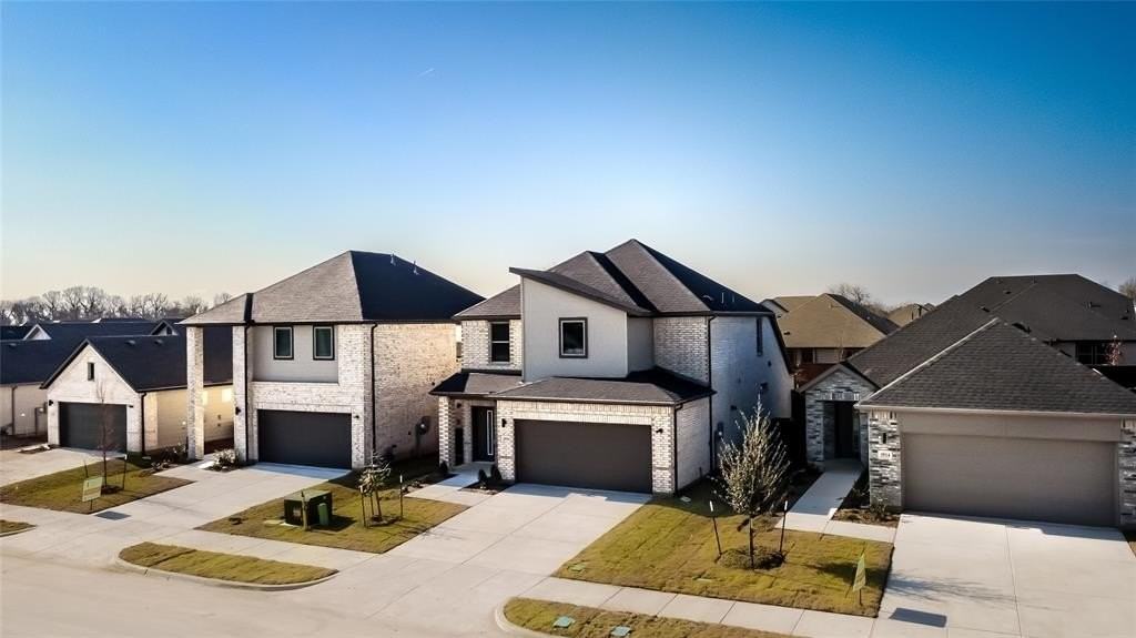 3916 Nasworthy Dr - Photo 2 of 30