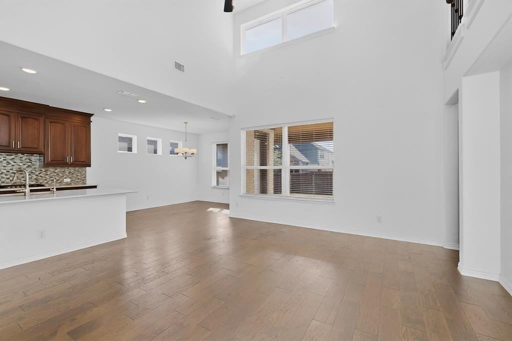 2249 English Ivy Rd - Photo 4 of 40