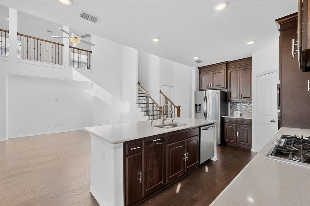 2249 English Ivy Rd - Photo 7 of 40