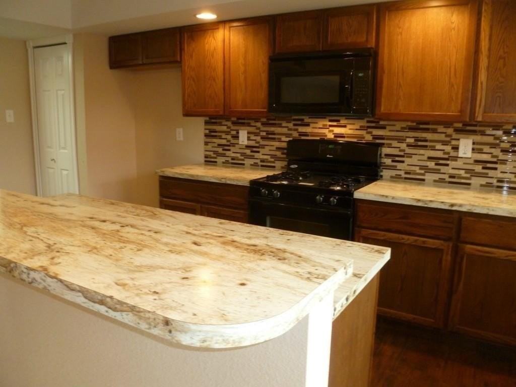 4816 Roberts Dr - Photo 4 of 19