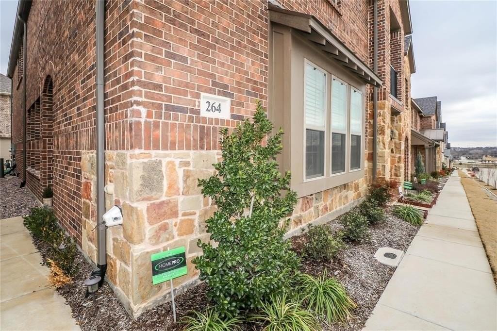 264 Spring Hill Rd - Photo 3 of 32