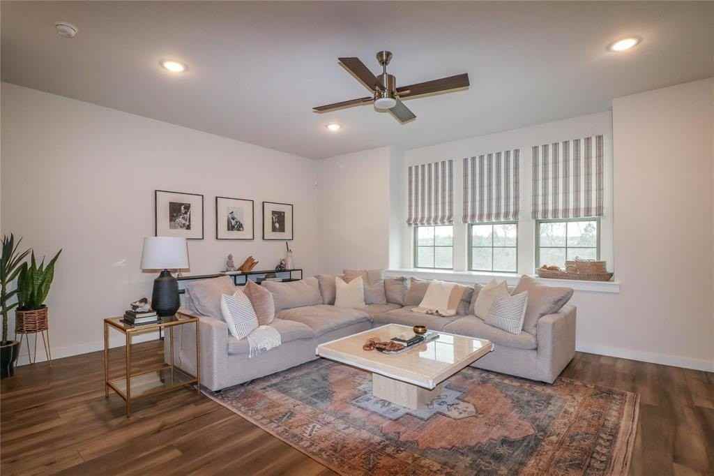 264 Spring Hill Rd - Photo 6 of 32