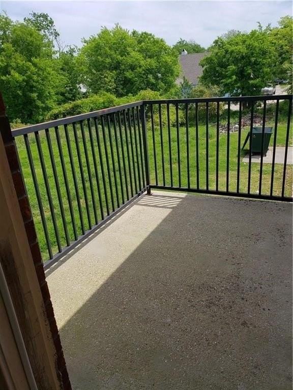 1618 Bois D Arc St #201 - Photo 5 of 8